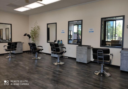 Hair salon with great ambience in upscale Menlo Park 