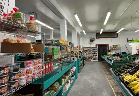 Family grocery market for sale in SF Outer Richmond commercial area