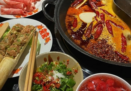 Branded Hot pot restaurant for sale in Roseville shopping plaza