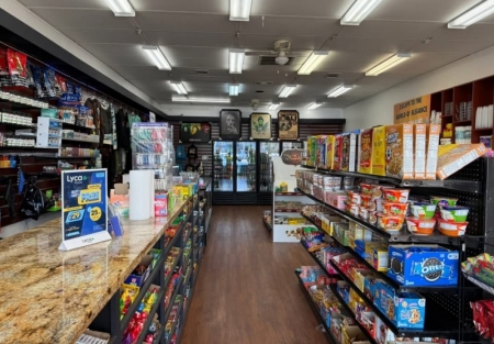 Minimart and restaurant for sale in Concord plaza