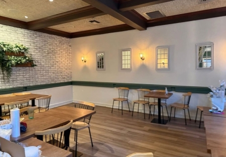 Breakfast and brunch restaurant for sale in Saratoga affluent area